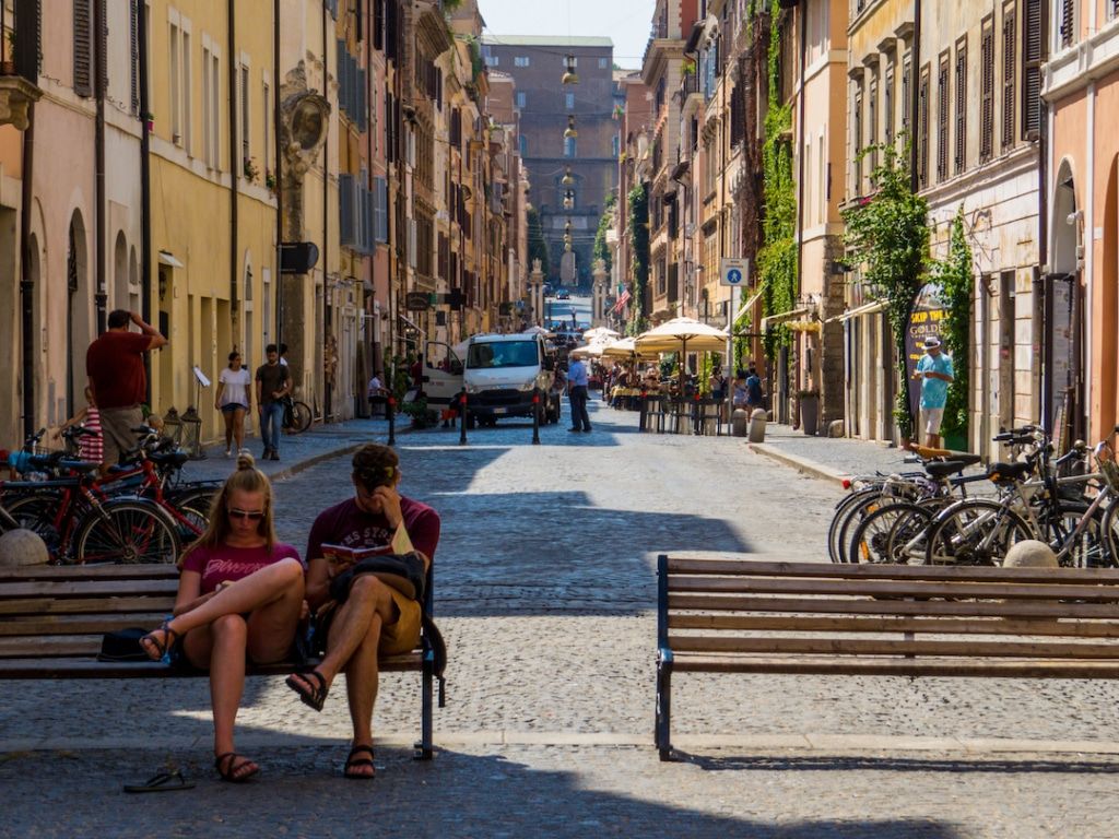 Rue du quartier Borgo à Rome