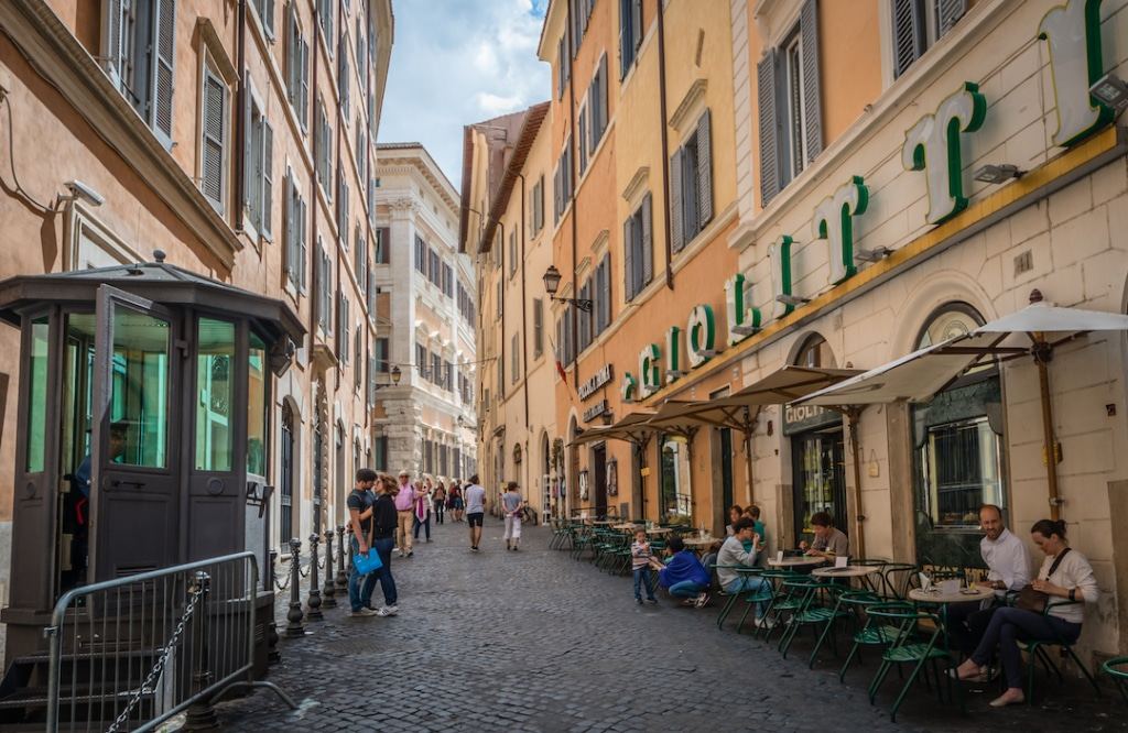 Extérieur du glacier Giolitti à Rome