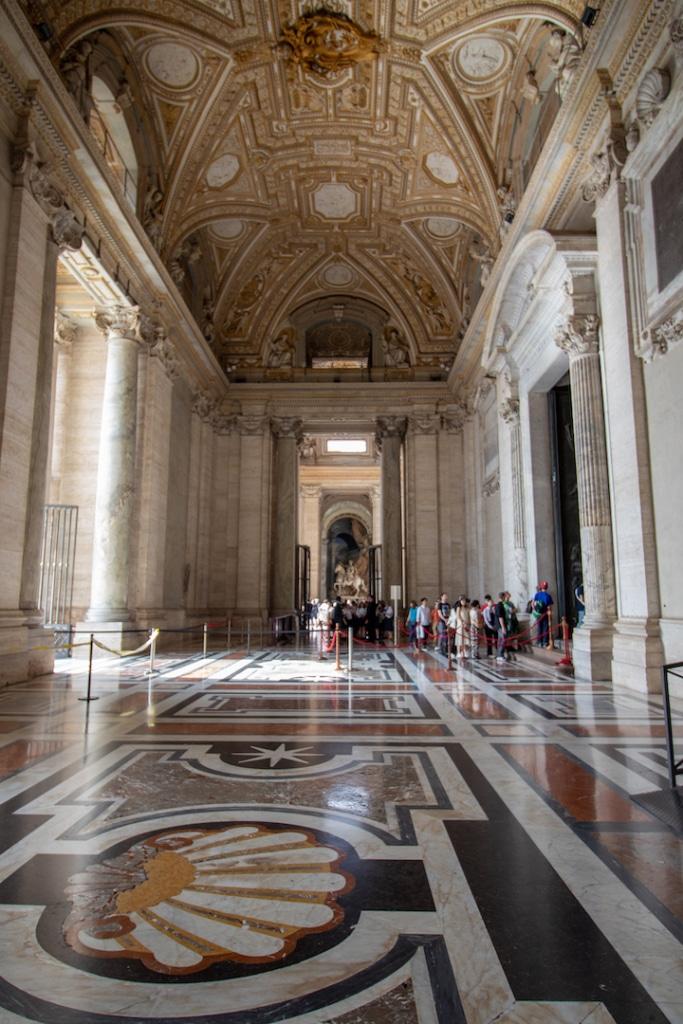 Hall de la Basilique Saint Pierre à Rome