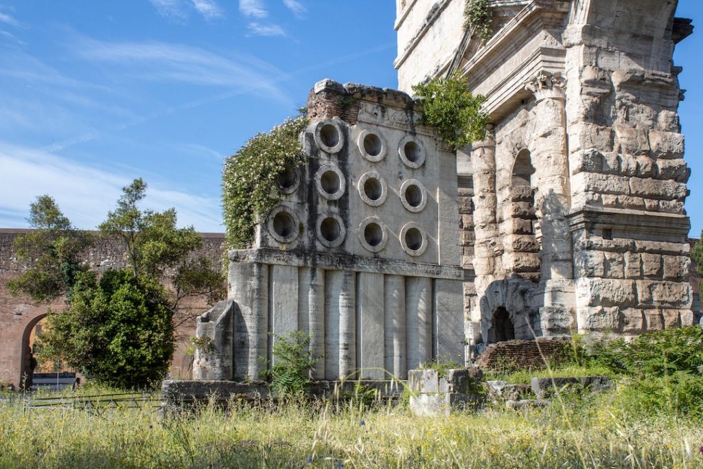 Tombeau derrière la Porta Maggiore à Rome