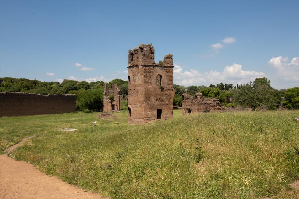 Vestiges antiques sur la Via Appia Antica