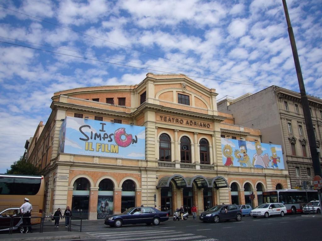 Teatro Adriano à Rome