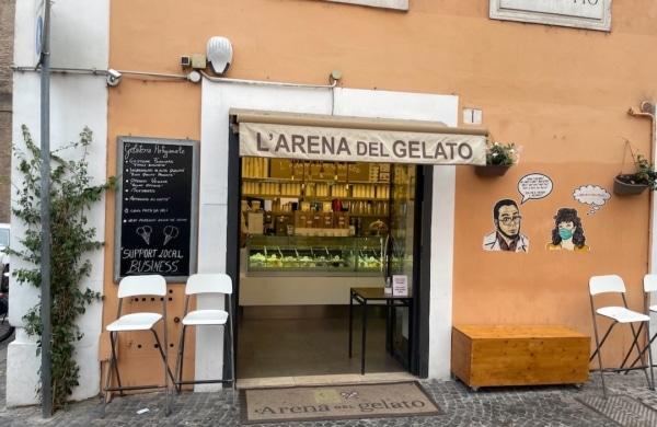 Devanture du glacier Arena del Gelato à Rome