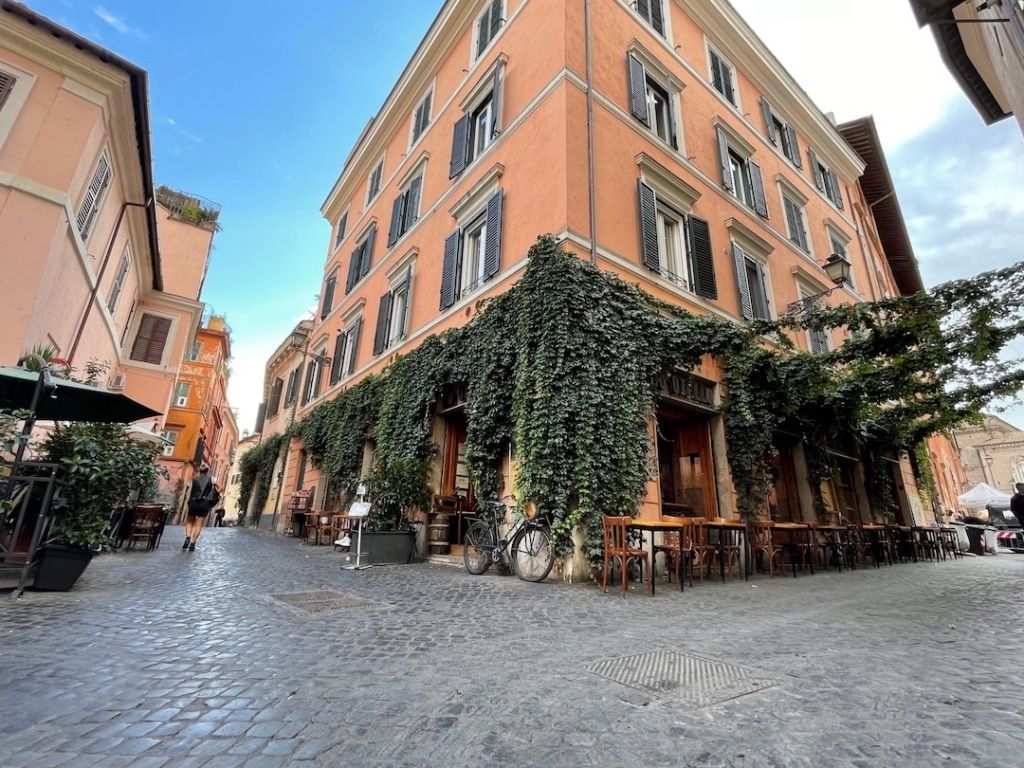 Rues colorées du Trastevere à Rome