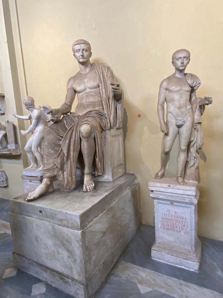 Statues au musée Chiaramonti au Vatican