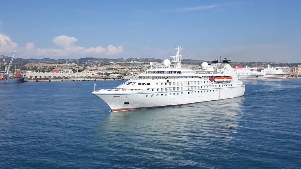 Bateau de croisière à Civitavecchia